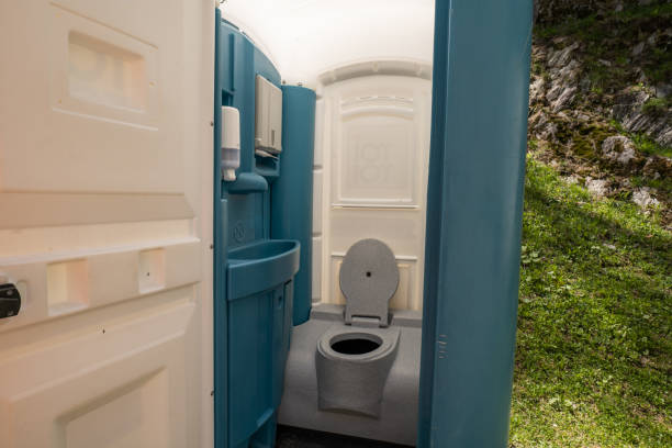 Best Deluxe Portable Toilet Rental  in Paulden, AZ